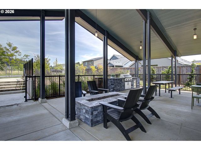 8710 N JUNIPER St, Camas, WA 98607