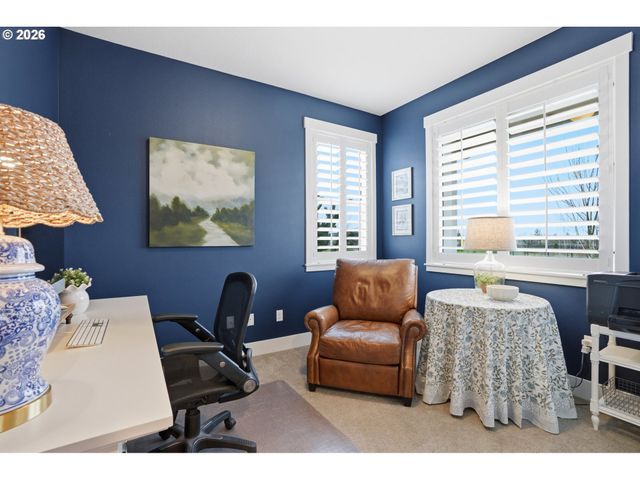 8710 N JUNIPER St, Camas, WA 98607