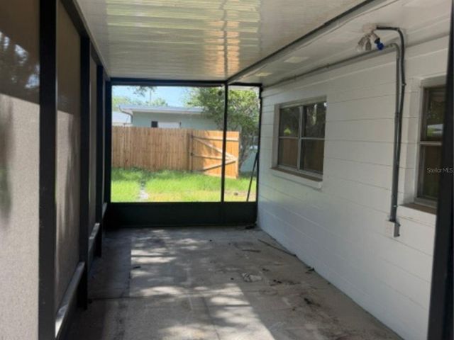 14812 N IRIS AVENUE, Tampa, FL 33613