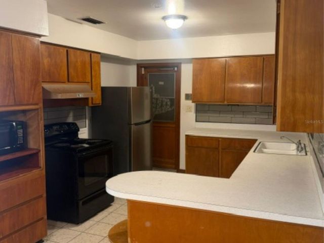 14812 N IRIS AVENUE, Tampa, FL 33613