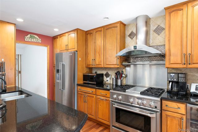 326 Lovell Street, Mahopac, NY 10541