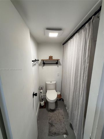 3625 N Country Club Drive PH5, Aventura, FL 33180
