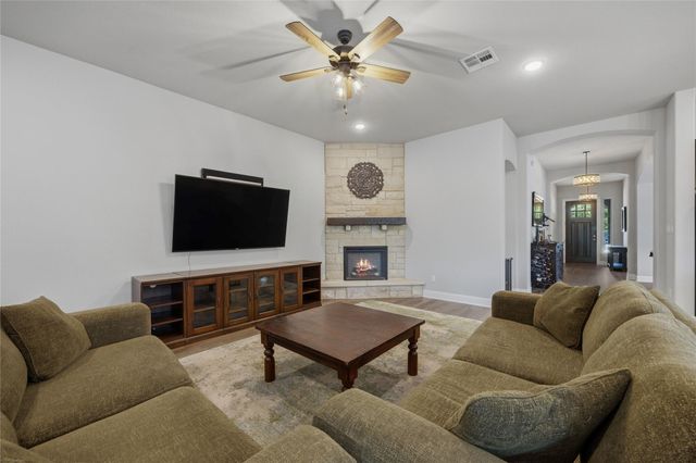2905 Mossy Springs DR, Leander, TX 78641