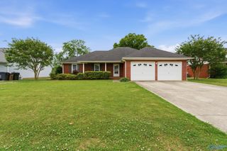 2305 Winthrop Drive SW, Decatur, AL 35603