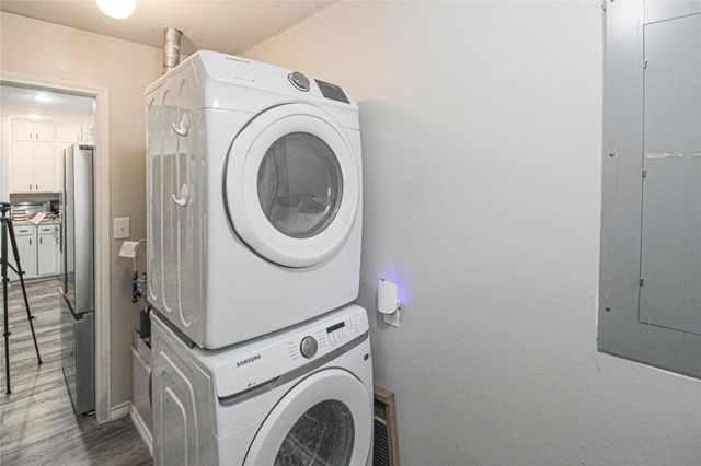 638 Big Lake Dr, Livingston, TX 77351