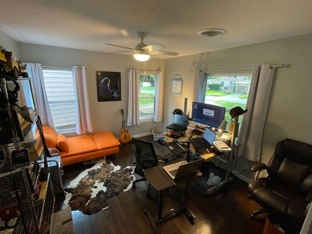 1420 Lawrence Road, River Oaks, TX 76114