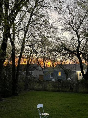 1420 Lawrence Road, River Oaks, TX 76114