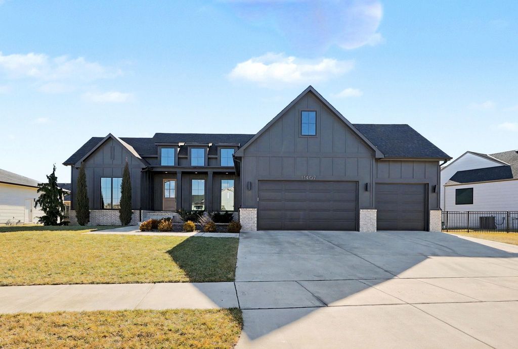 11407 E Fairfax St, Wichita, KS 67226