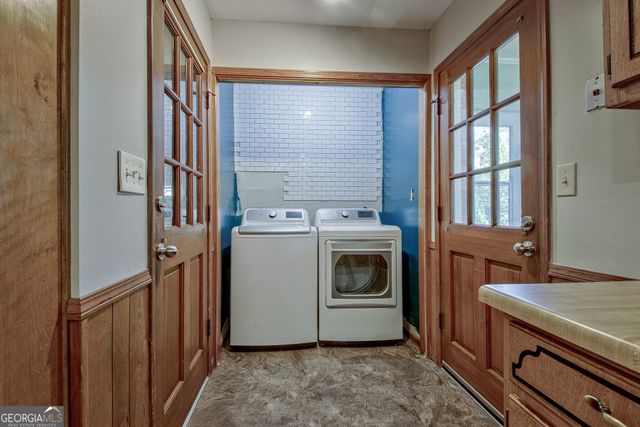185 Redwood Circle, Fayetteville, GA 30214