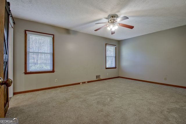 185 Redwood Circle, Fayetteville, GA 30214