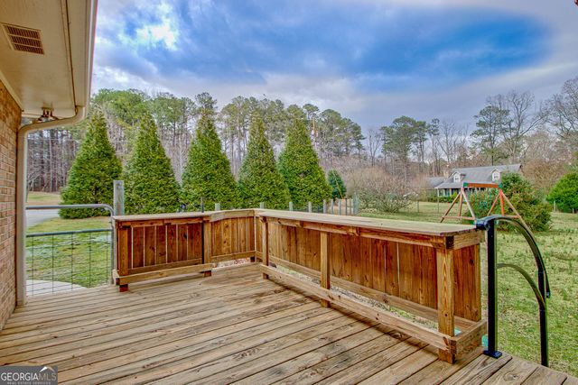 185 Redwood Circle, Fayetteville, GA 30214