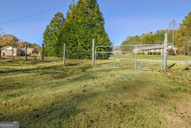 185 Redwood Circle, Fayetteville, GA 30214
