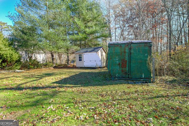 185 Redwood Circle, Fayetteville, GA 30214