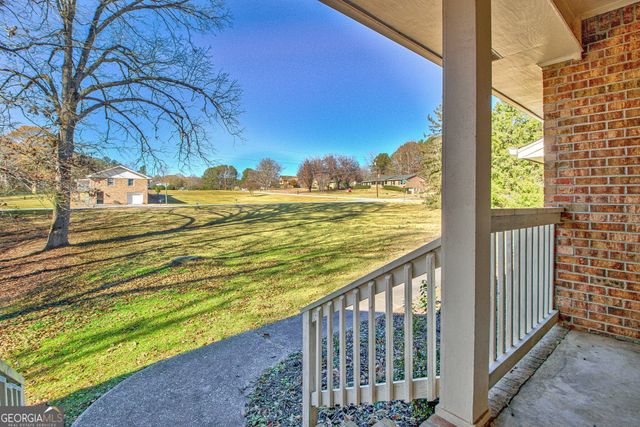 185 Redwood Circle, Fayetteville, GA 30214