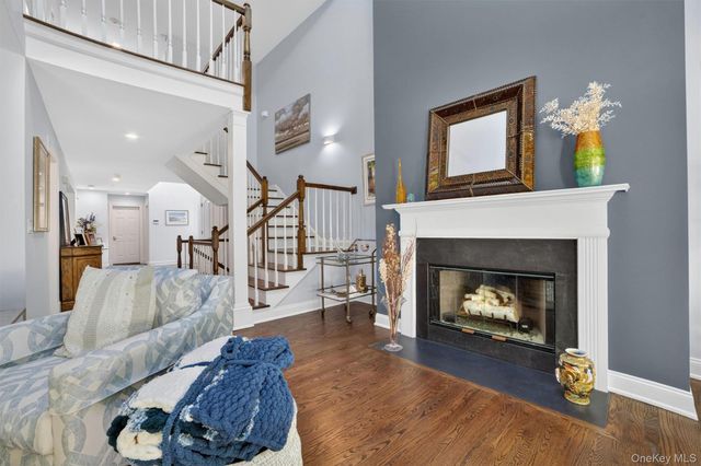 26 Wyndham Close, White Plains, NY 10605