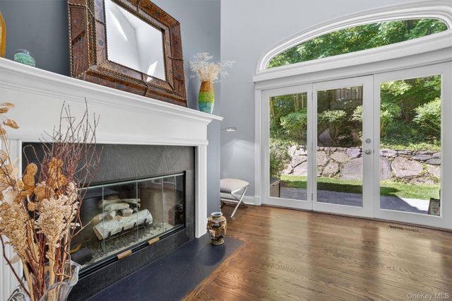 26 Wyndham Close, White Plains, NY 10605