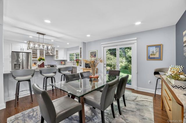 26 Wyndham Close, White Plains, NY 10605