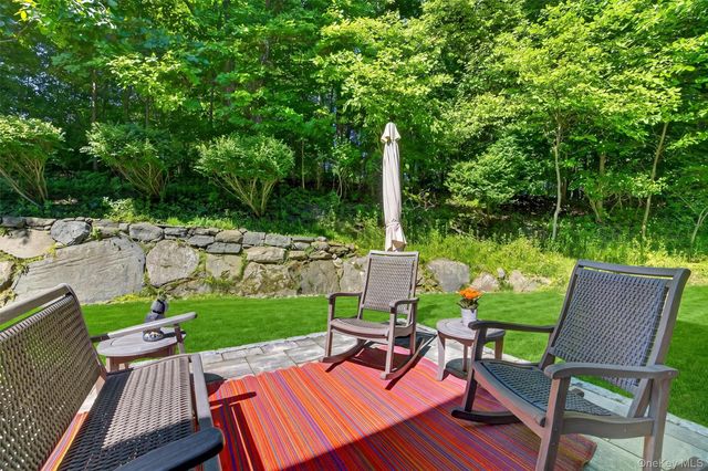 26 Wyndham Close, White Plains, NY 10605