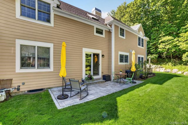 26 Wyndham Close, White Plains, NY 10605