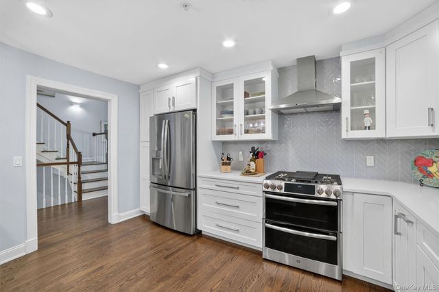 26 Wyndham Close, White Plains, NY 10605