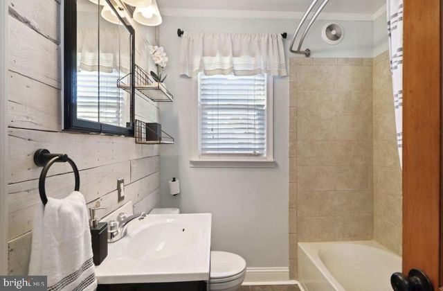 526 NEWFIELD RD, Glen Burnie, MD 21061