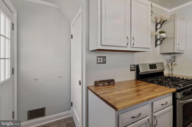 526 NEWFIELD RD, Glen Burnie, MD 21061