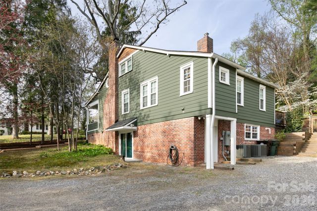 1 Ridgefield Place, Asheville, NC 28803