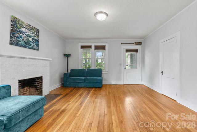 1 Ridgefield Place, Asheville, NC 28803
