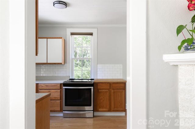 1 Ridgefield Place, Asheville, NC 28803