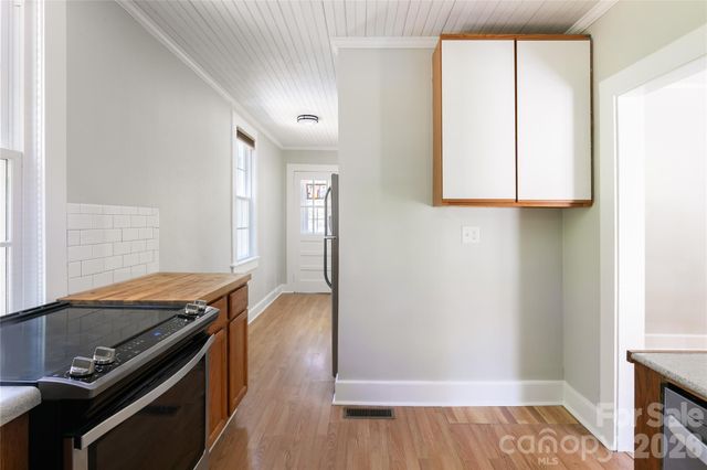 1 Ridgefield Place, Asheville, NC 28803