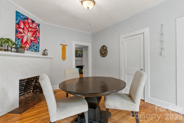 1 Ridgefield Place, Asheville, NC 28803