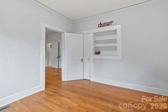 1 Ridgefield Place, Asheville, NC 28803