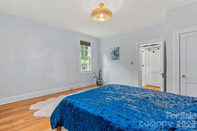 1 Ridgefield Place, Asheville, NC 28803