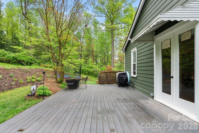 1 Ridgefield Place, Asheville, NC 28803