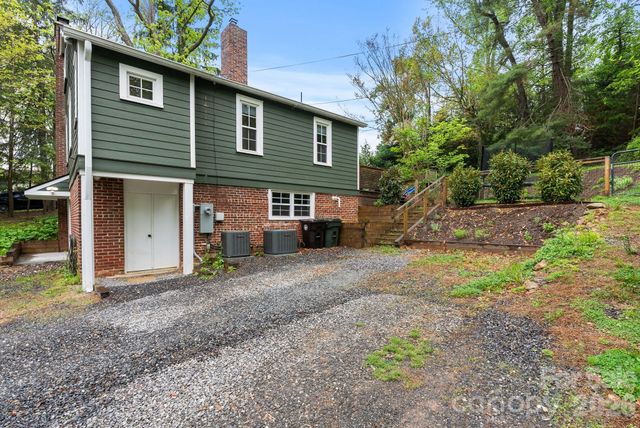1 Ridgefield Place, Asheville, NC 28803