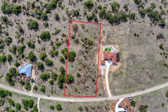 622 Strada Luca, Florence, TX 76527