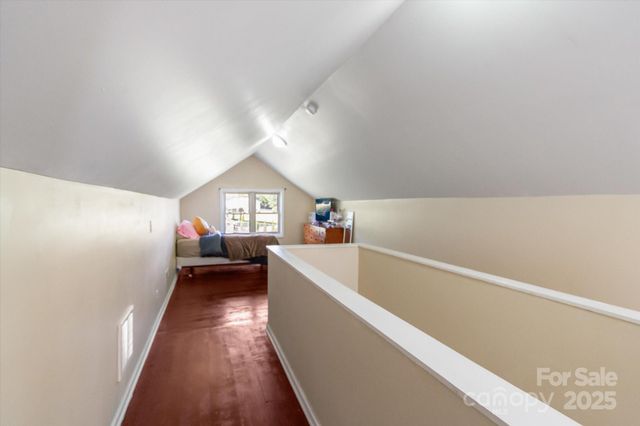 220 Laycock Road, Hendersonville, NC 28792