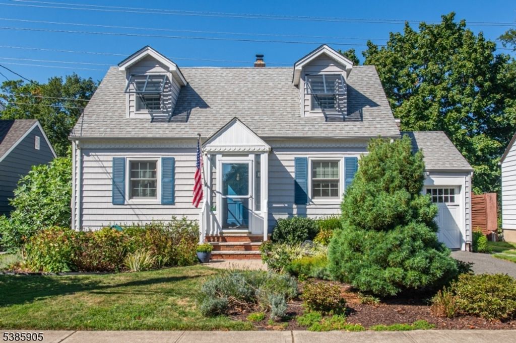 175 Knollwood Ter, Clifton City, NJ 07012