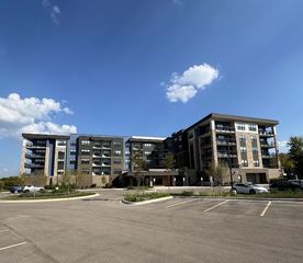 1420 W Diehl Road 234, Naperville, IL 60563