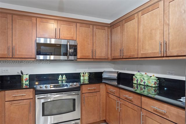 8395 SW 73rd Ave 522, Miami, FL 33143