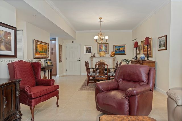 8395 SW 73rd Ave 522, Miami, FL 33143