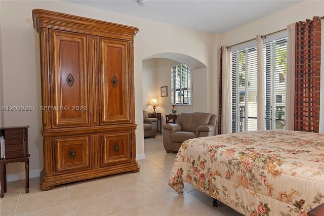 8395 SW 73rd Ave 522, Miami, FL 33143