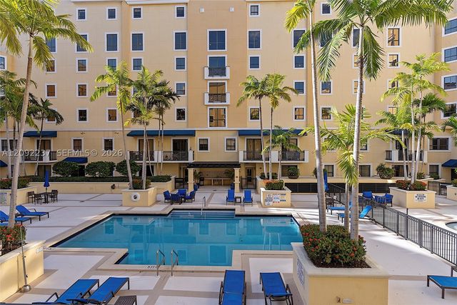 8395 SW 73rd Ave 522, Miami, FL 33143
