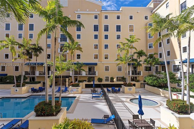 8395 SW 73rd Ave 522, Miami, FL 33143