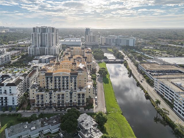 8395 SW 73rd Ave 522, Miami, FL 33143