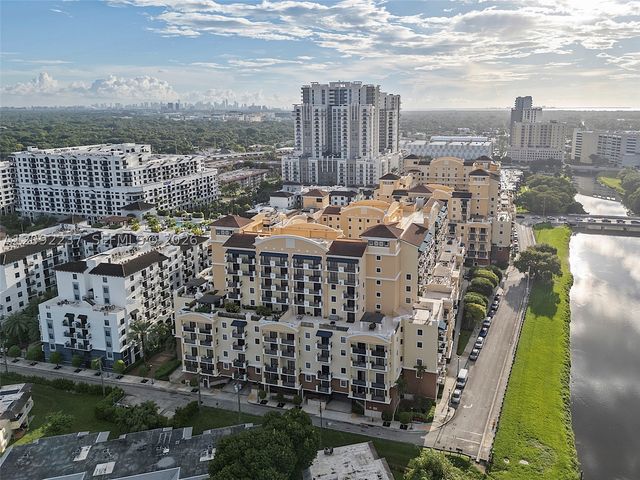 8395 SW 73rd Ave 522, Miami, FL 33143