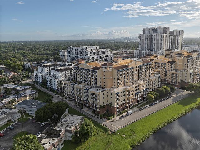 8395 SW 73rd Ave 522, Miami, FL 33143