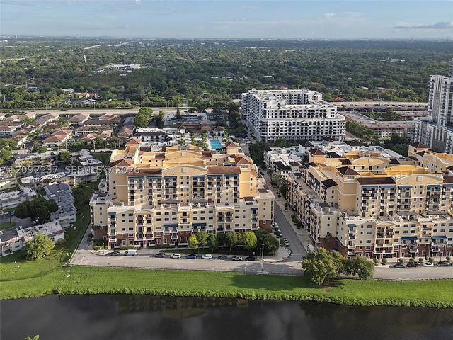 8395 SW 73rd Ave 522, Miami, FL 33143