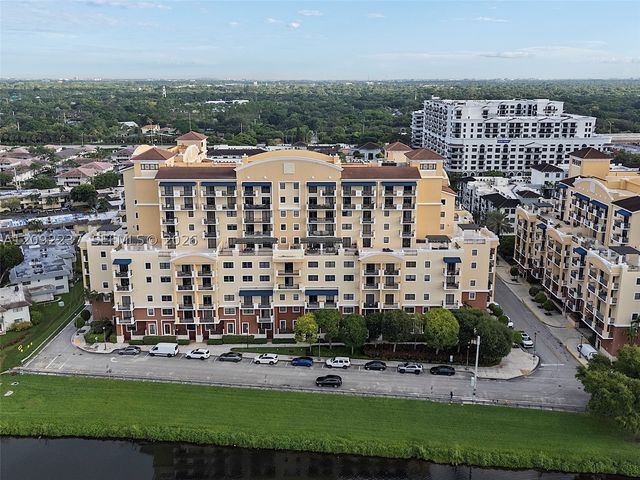 8395 SW 73rd Ave 522, Miami, FL 33143