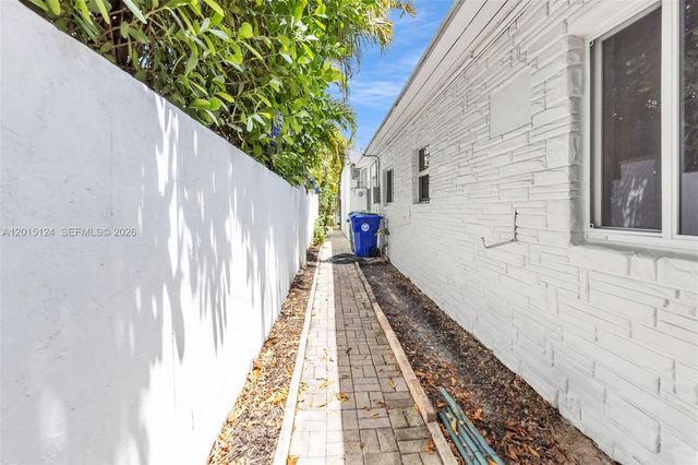 634 NE 72nd Ter, Miami, FL 33138